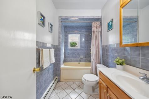 562 Valley Road Clifton NJ 07013