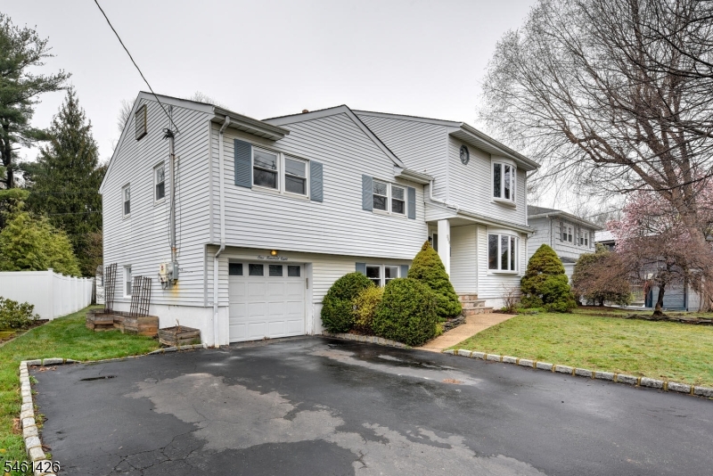 108 Golf Road Bloomfield NJ 07003
