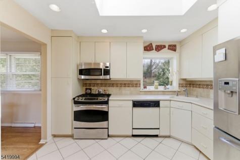 11 Pilgrim Way Wayne NJ 07470
