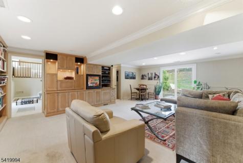 11 Pilgrim Way Wayne NJ 07470