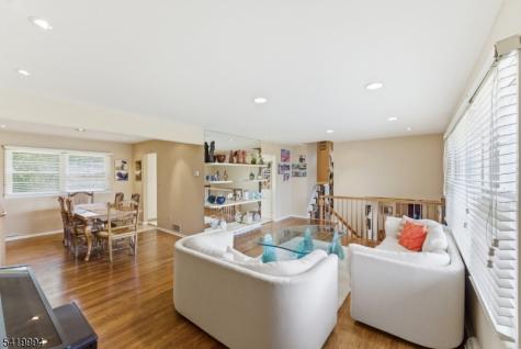11 Pilgrim Way Wayne NJ 07470