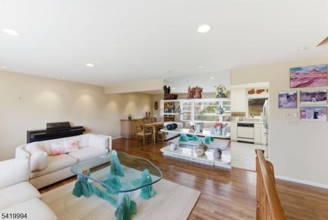 11 Pilgrim Way Wayne NJ 07470