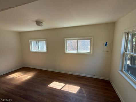15 River Drive Jefferson NJ 07885