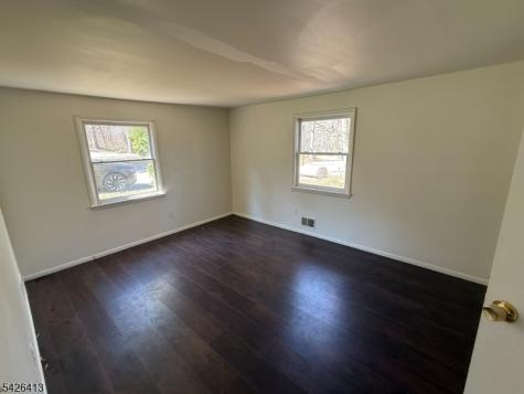 15 River Drive Jefferson NJ 07885