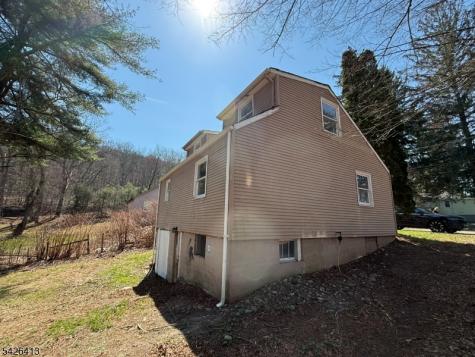 15 River Drive Jefferson NJ 07885