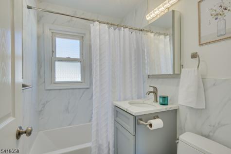 41 Lake Avenue Metuchen NJ 08840