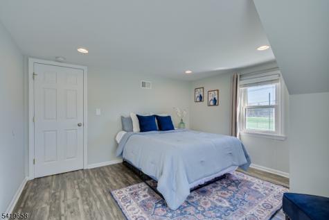 41 Lake Avenue Metuchen NJ 08840