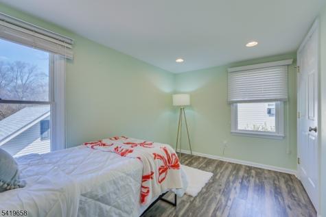 41 Lake Avenue Metuchen NJ 08840