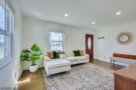 41 Lake Avenue Metuchen NJ 08840