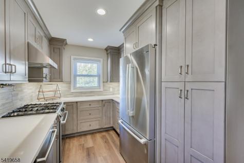 41 Lake Avenue Metuchen NJ 08840