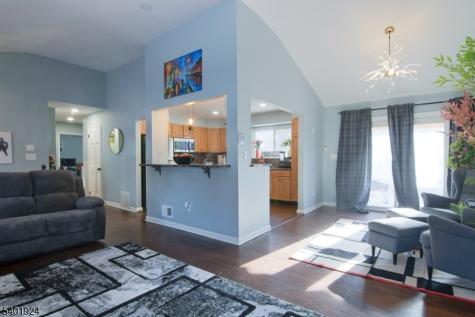 31 Green Drive East Hanover NJ 07936