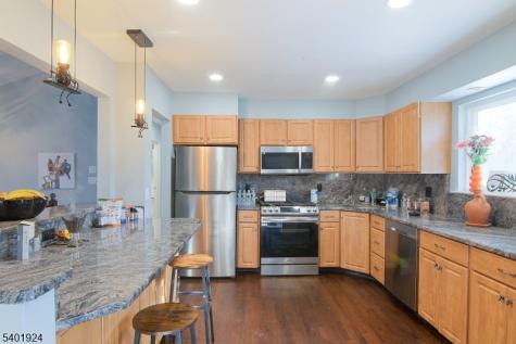 31 Green Drive East Hanover NJ 07936