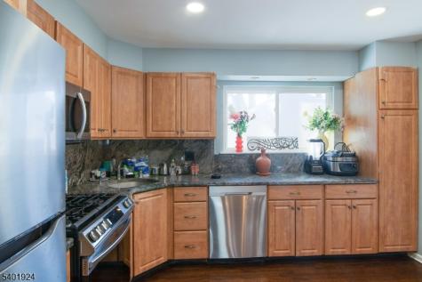 31 Green Drive East Hanover NJ 07936