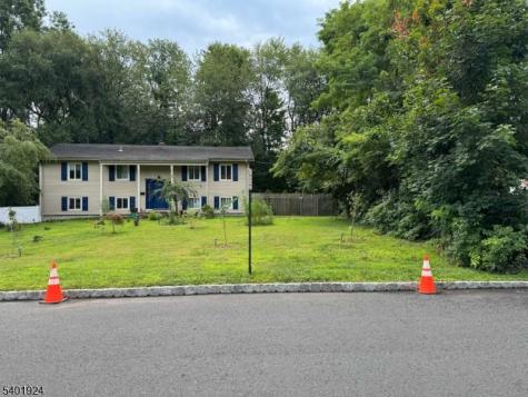 31 Green Drive East Hanover NJ 07936