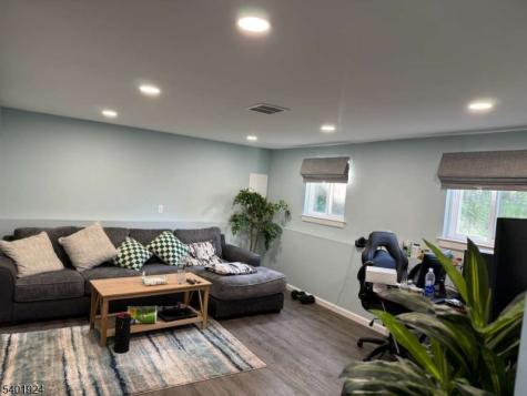 31 Green Drive East Hanover NJ 07936