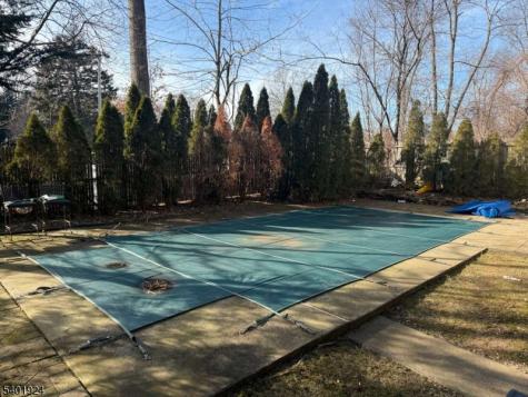 31 Green Drive East Hanover NJ 07936