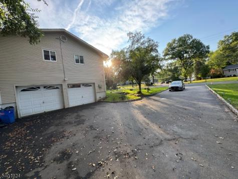 31 Green Drive East Hanover NJ 07936