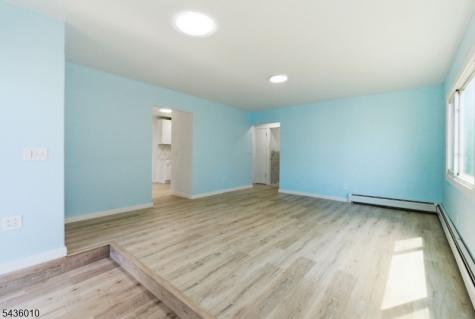 221 W End Avenue Hopatcong NJ 07843