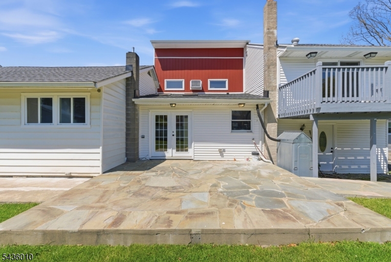 221 W End Avenue Hopatcong NJ 07843