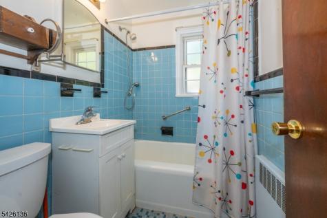 60 Sutton Avenue Totowa NJ 07512