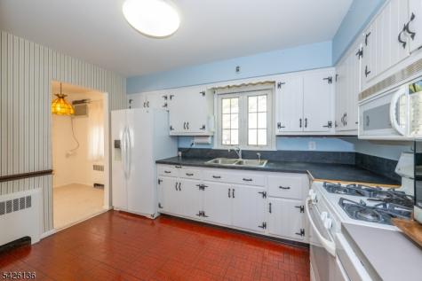 60 Sutton Avenue Totowa NJ 07512