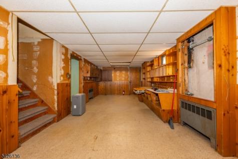 60 Sutton Avenue Totowa NJ 07512