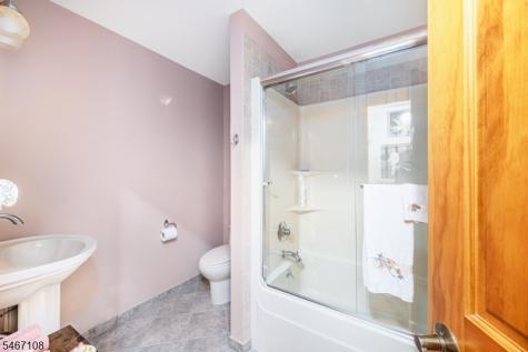 48 Sand Pond Road Hardyston NJ 07419