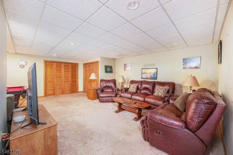 48 Sand Pond Road Hardyston NJ 07419