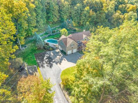 48 Sand Pond Road Hardyston NJ 07419