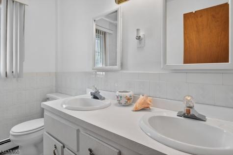 30 Frandsen Avenue South River NJ 08882