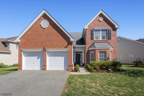 24 Bluffs Court Hamburg NJ 07419