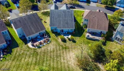 24 Bluffs Court Hamburg NJ 07419