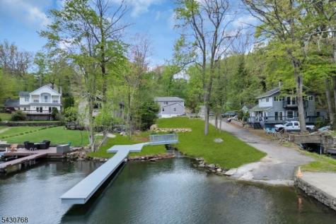 385 Maxim Drive Hopatcong NJ 07843
