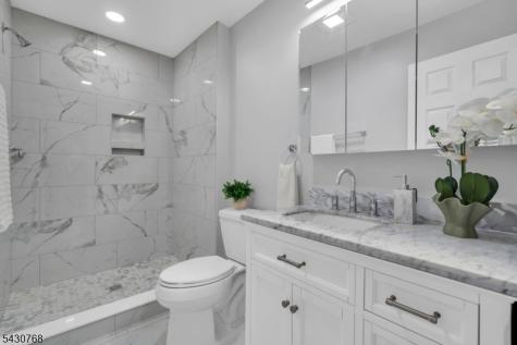 385 Maxim Drive Hopatcong NJ 07843
