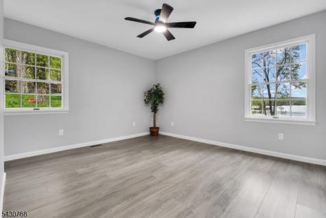 385 Maxim Drive Hopatcong NJ 07843