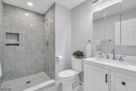 385 Maxim Drive Hopatcong NJ 07843