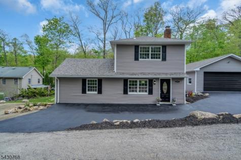 385 Maxim Drive Hopatcong NJ 07843