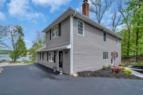 385 Maxim Drive Hopatcong NJ 07843