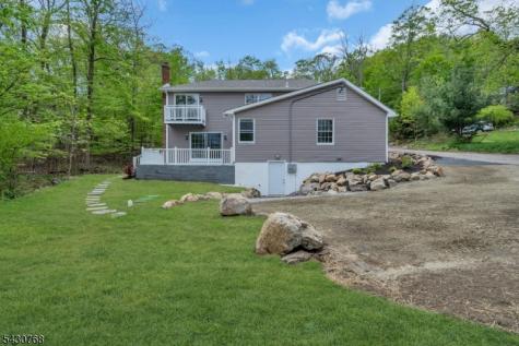 385 Maxim Drive Hopatcong NJ 07843