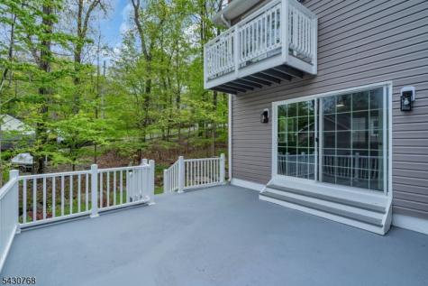 385 Maxim Drive Hopatcong NJ 07843