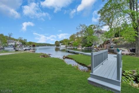 385 Maxim Drive Hopatcong NJ 07843