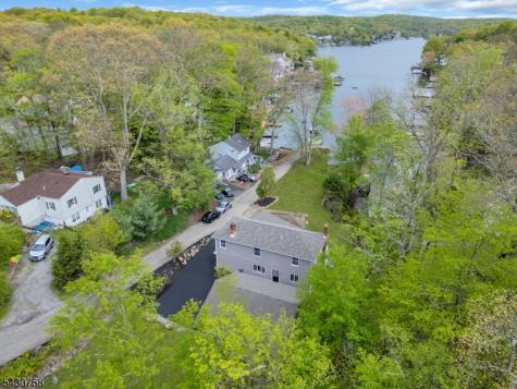 385 Maxim Drive Hopatcong NJ 07843