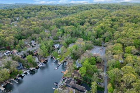 385 Maxim Drive Hopatcong NJ 07843