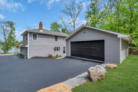 385 Maxim Drive Hopatcong NJ 07843
