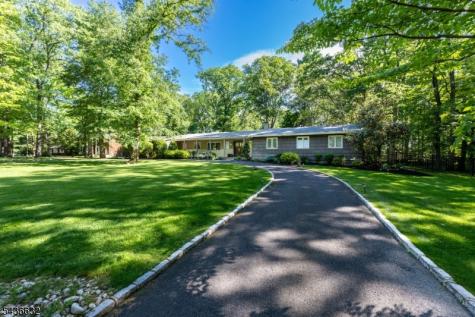 15 Heritage Lane Scotch Plains NJ 07076