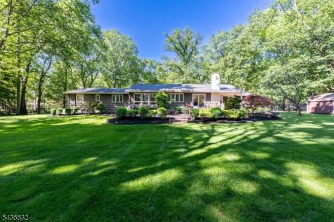 15 Heritage Lane Scotch Plains NJ 07076