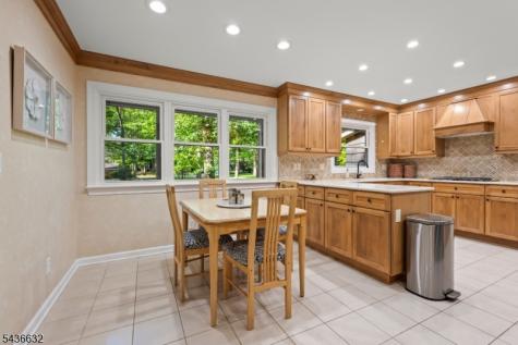 15 Heritage Lane Scotch Plains NJ 07076