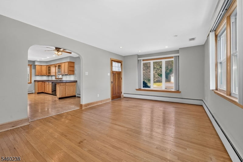 12 Raritan Avenue Raritan NJ 08822