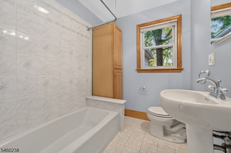 12 Raritan Avenue Raritan NJ 08822