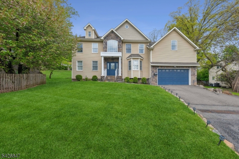 21 Winding Way West Orange NJ 07052